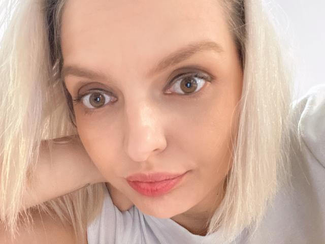 DouceAmelia - Live porn &amp; sex cam - 15167106