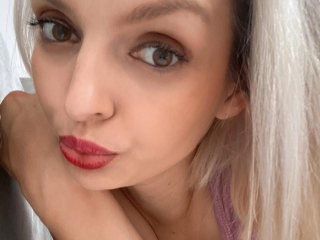 DouceAmelia - Live porn &amp; sex cam - 15167114