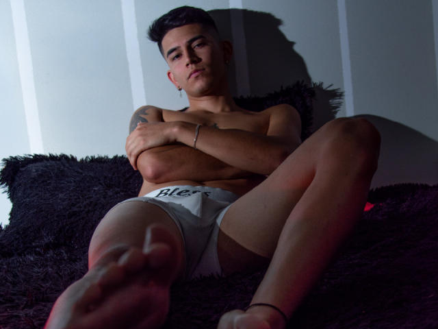 ThomiasMore - Live porn &amp; sex cam - 15183222
