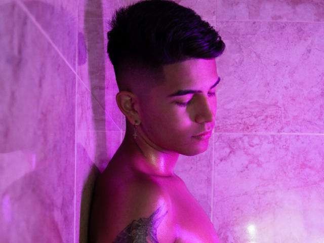 ThomiasMore - Live porn &amp; sex cam - 15183250
