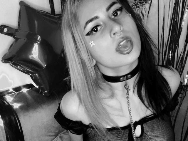 Adrianna69 - Live porn &amp; sex cam - 15183746