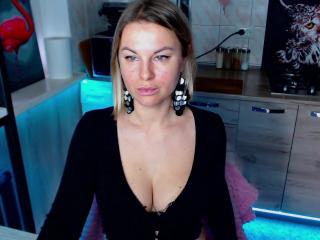 BelleLisaG - Live sexe cam - 15186126