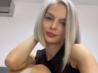 DouceAmelia - Live sex cam - 15213106