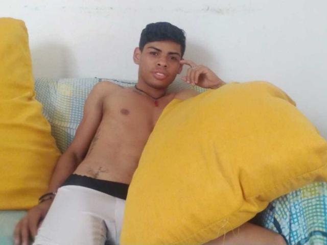 DanielFire - Live Sex Cam - 15215710