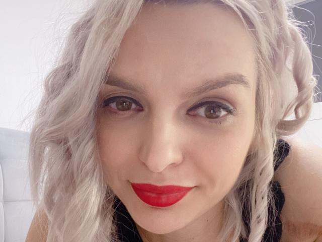 DouceAmelia - Sexe cam en vivo - 15224426