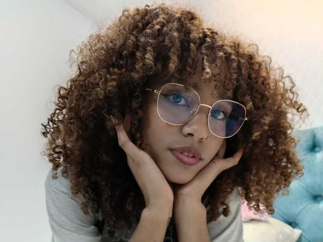 CinthiaWalker - פורנו בשידור חי ומצלמת סקס - 15224518