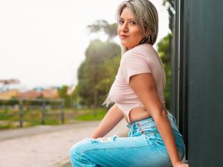 ValeriaHunter69 - Live Sex Cam - 15229678