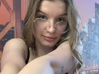 CuteCarmen - Live porn &amp; sex cam - 15260806