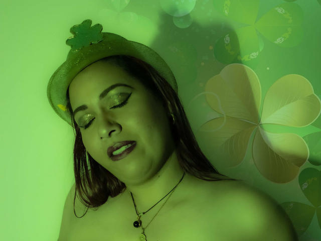 RebekaMia - Live sex cam - 15281910