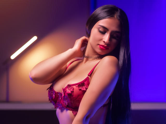 MilaGwen - Live Sex Cam - 15282170