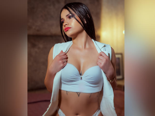 AmyWild - Live Sex Cam - 15282474