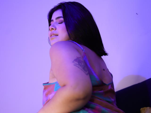 AnnikaRose - Live Sex Cam - 15285974