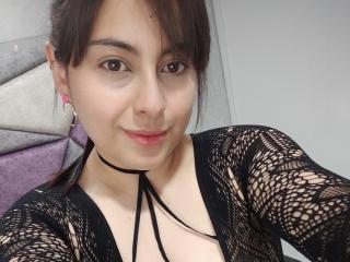 LaurasShirt - Sexe cam en vivo - 15302830