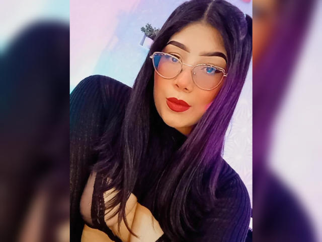 AlessaJames - Live sex cam - 15307934