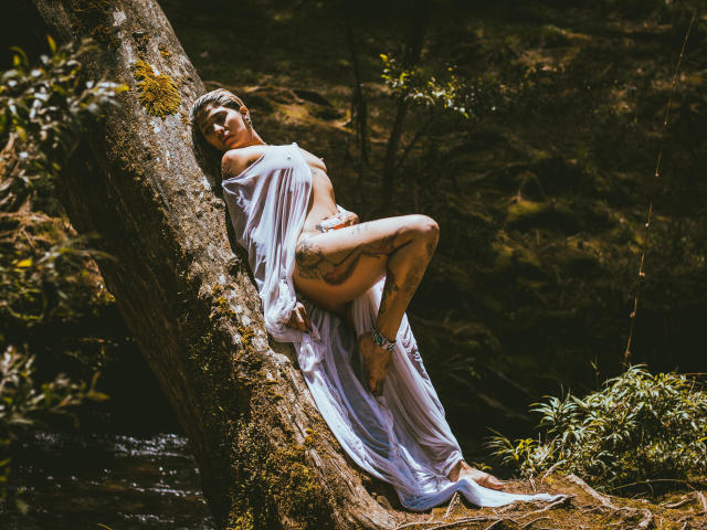 AmberLi - פורנו בשידור חי ומצלמת סקס - 15323786