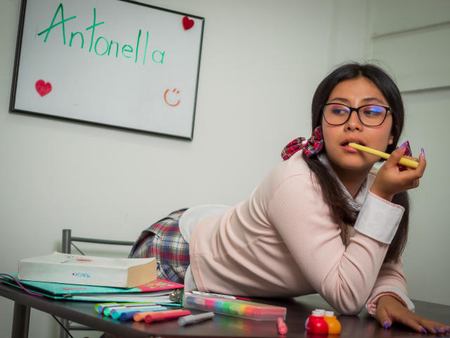 AntonellaThomas - Sexe cam en vivo - 15328002