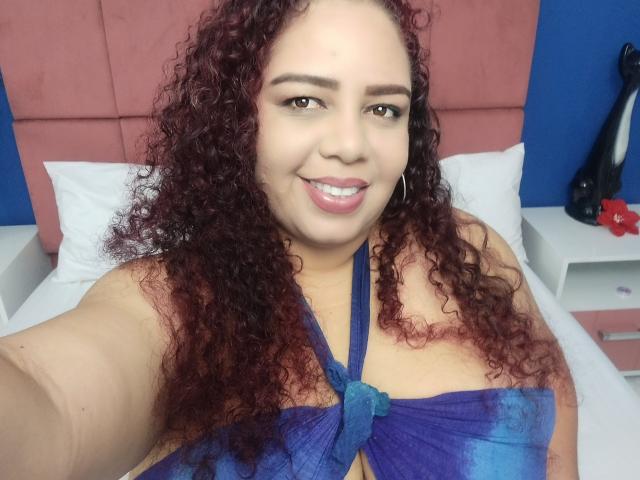 AdelineLox - Live sex cam - 15347870