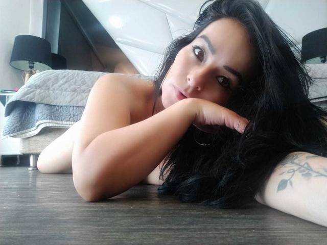 VictoriaFenice - Live sex cam - 15352246