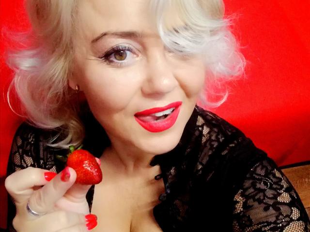 LoriHot - Live sex cam - 15373370