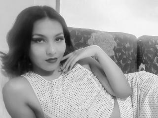 VanessaRow - Live sex cam - 15373814