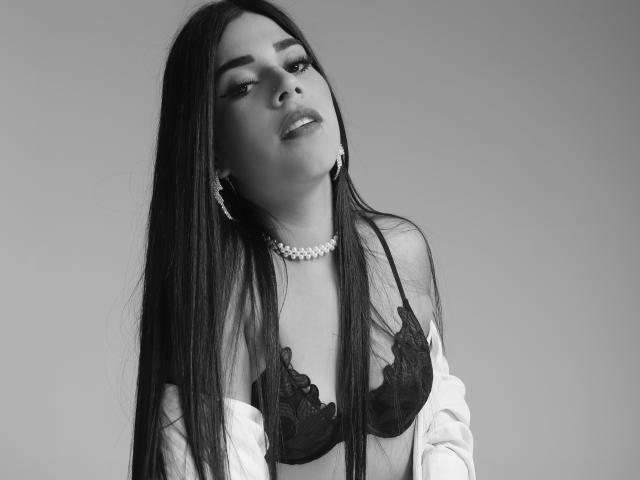 DalilaBassi - Sexe cam en vivo - 15379974