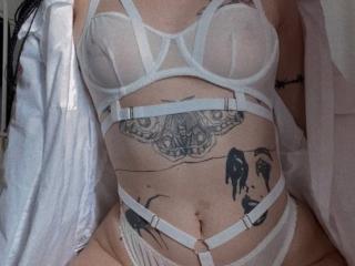 AnnaOswald - Live Sex Cam - 15398054