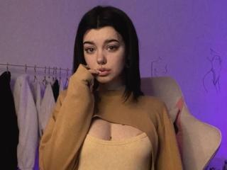 AnnaOswald - Live sex cam - 15398066