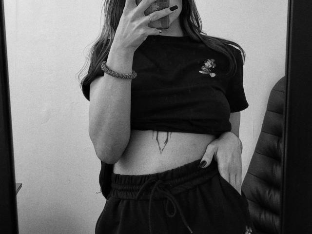 Kandinskaya - Élő pornó és szexkamera - 15405134