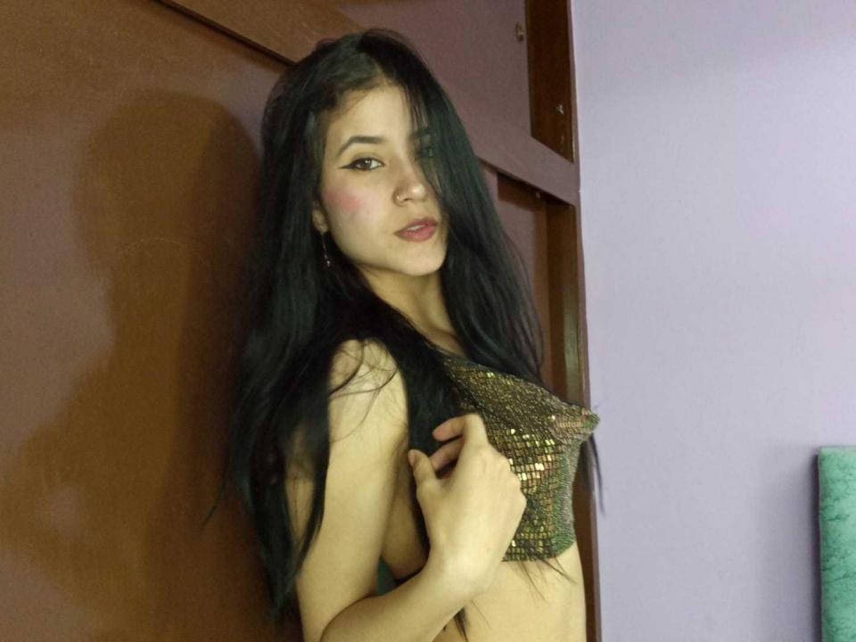 SofiI69 - Live sex cam - 15409278