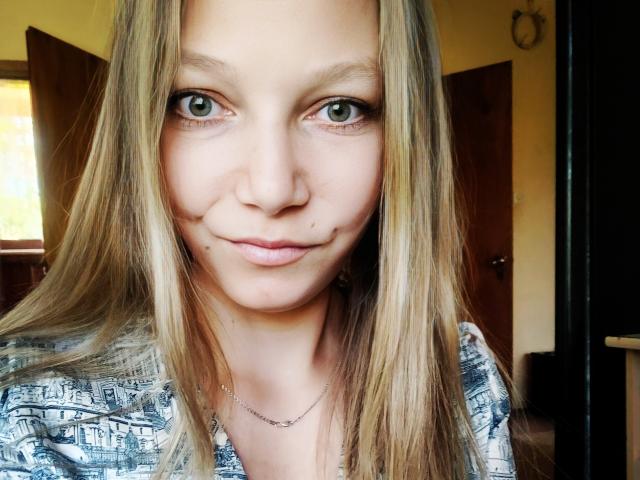 LovelyxEmilly - Sexe cam en vivo - 15411982