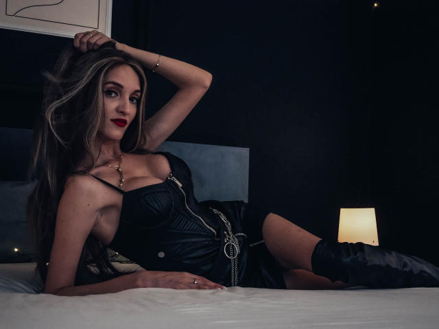 MaiaMoxie - Live porn &amp; sex cam - 15427010