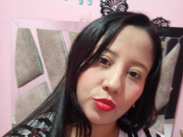 MiahSingerr - Live sex cam - 15440378