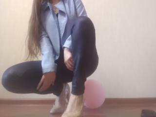 KiraGoldens - Live Sex Cam - 15445782