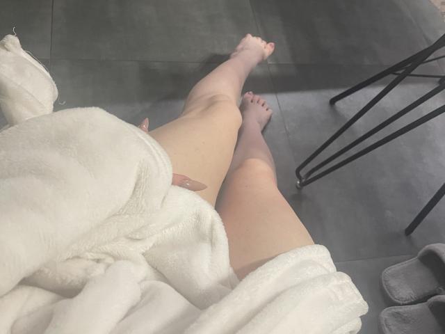 RozalinaPleasure - Live Sex Cam - 15453526