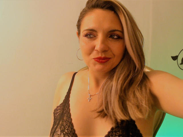 KityCole - Live sexe cam - 15475518