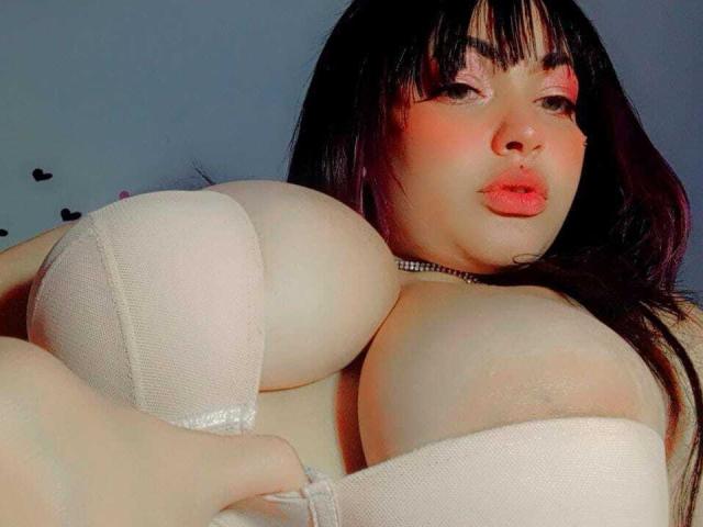 ValeriaJhonsson - Live Sex Cam - 15490682