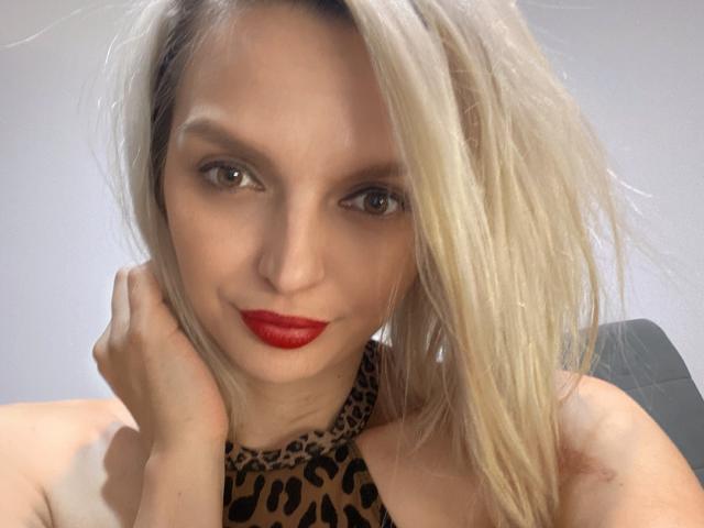 DouceAmelia - Camera khiêu dâm &amp; quyến rũ trực tiếp - 15495722