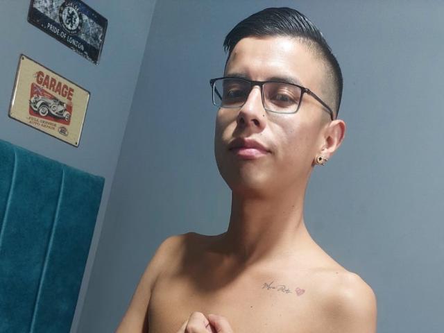 FelipeHernandez - Live Sex Cam - 15504646