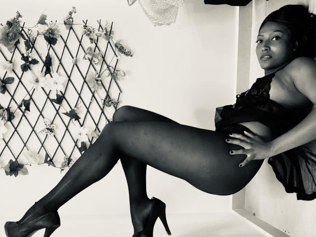 StefyRoldans - Live sex cam - 15521398