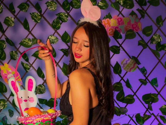 KloeThompson - Live Sex Cam - 15525874