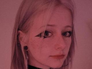 MercyBloom - Young women - 19 years old