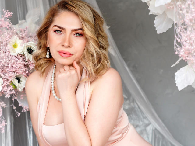 AnnaAmour - Live sex cam - 15579770