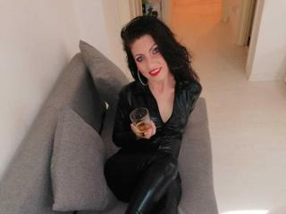 SquirtyAngelina - Live Sex Cam - 15627102