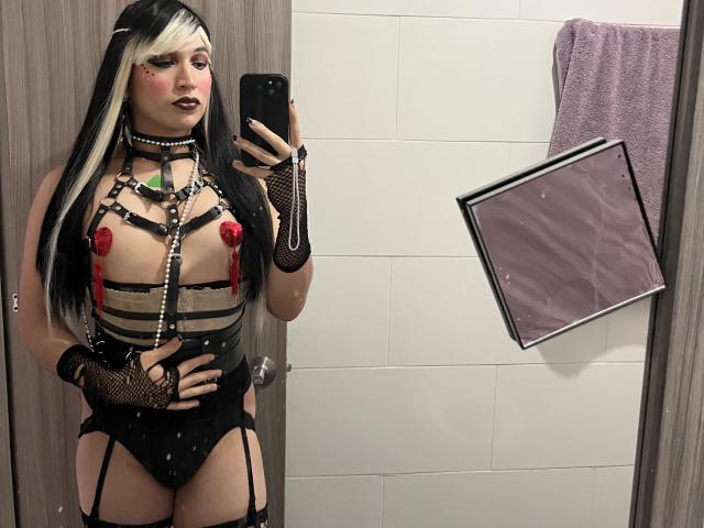 NaughtyMarianaTs - Live porn &amp; sex cam - 15655158