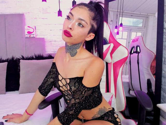 CaroliinaSantana - Live Sex Cam - 15664914