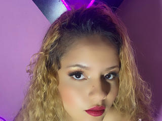 CorinaAllen - Live sex cam - 15667302