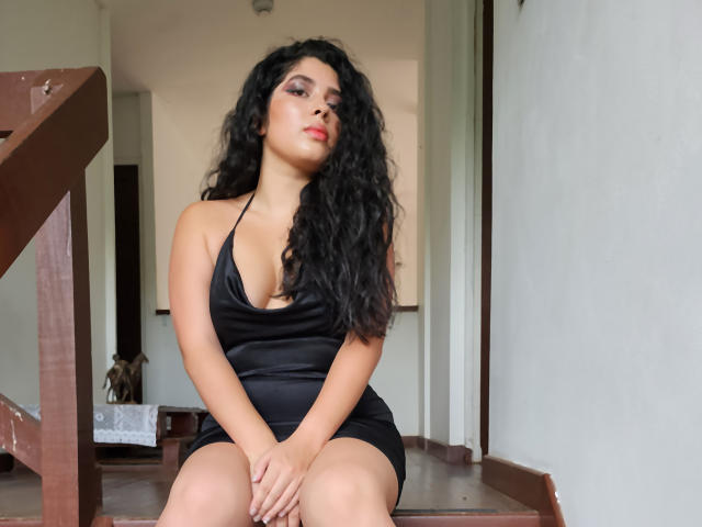 AgathaColinss - Live sex cam - 15675674