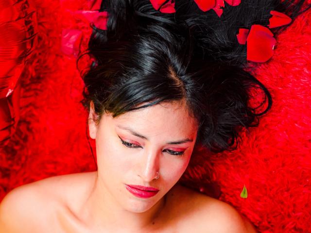 SilvannaReyes - Live Sex Cam - 15680274