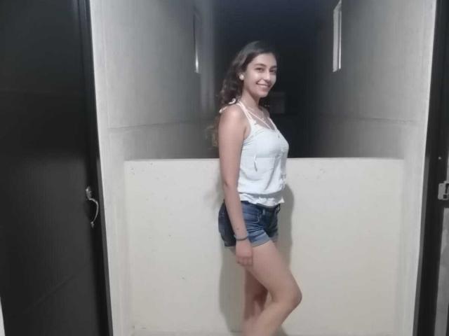 RosalieBlack - Sexe cam en vivo - 15683090