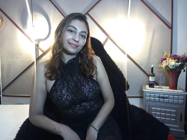 RosalieBlack - Sexe cam en vivo - 15683742